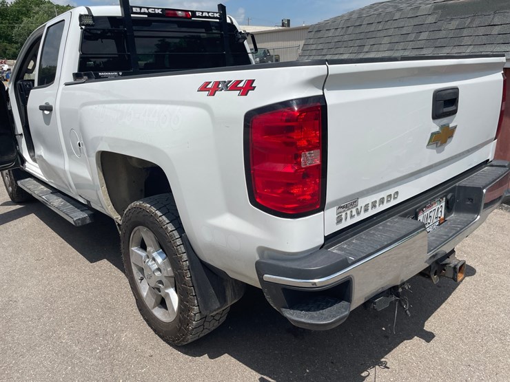 2019-chevrolet-2500-image-26