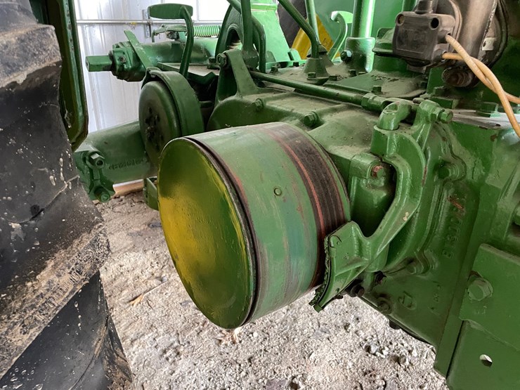 john-deere-model-b-image-18
