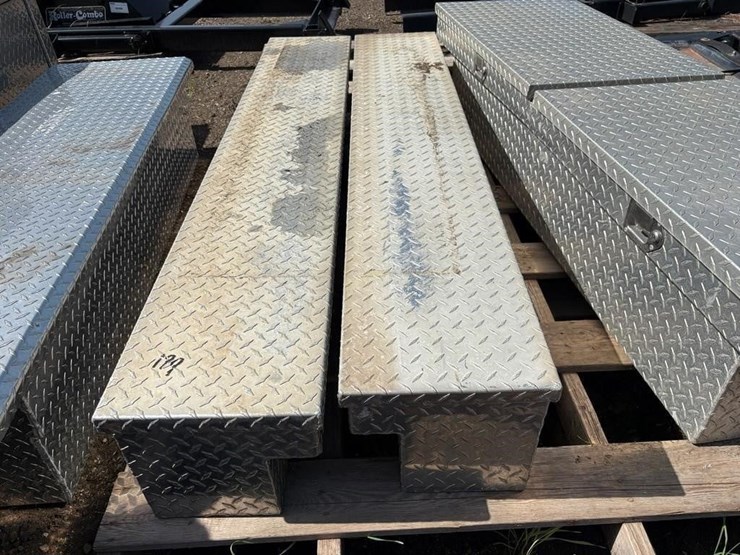 (2)-side-truck-toolboxes-image-2