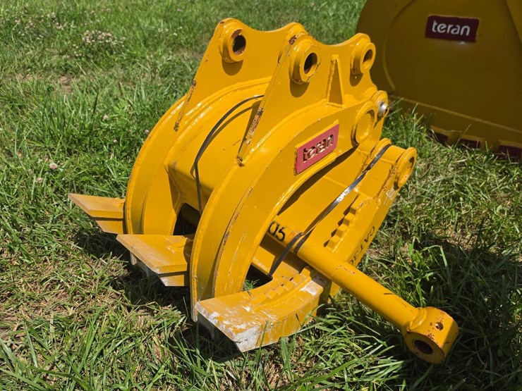 caterpillar-305-image-1