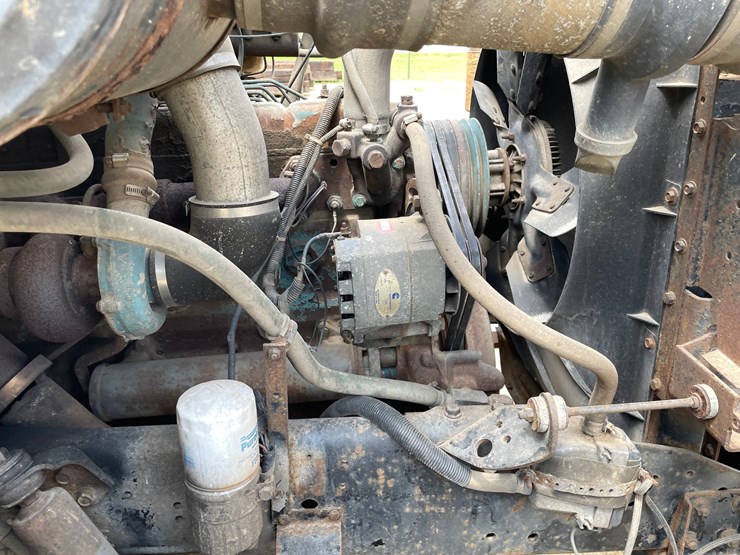 #204-•-1988-international-straight-truck-(has-wi-title)-image-95