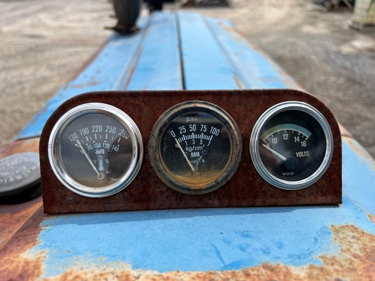 ford-7610-image-31