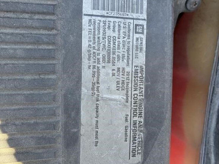 2012-chevrolet-silverado-2500-image-11