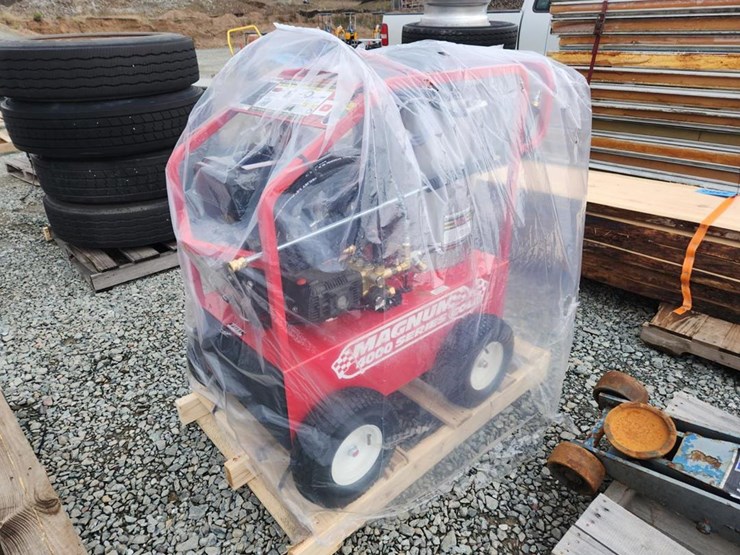#5118-•-unused-magnum-4000-hot-pressure-washer-image-1