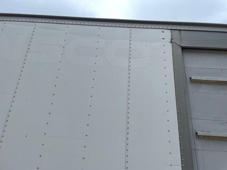 #100-•-2005-freightliner-corp-business-class-m2-straight-truck-(has-wi-title)-image-31
