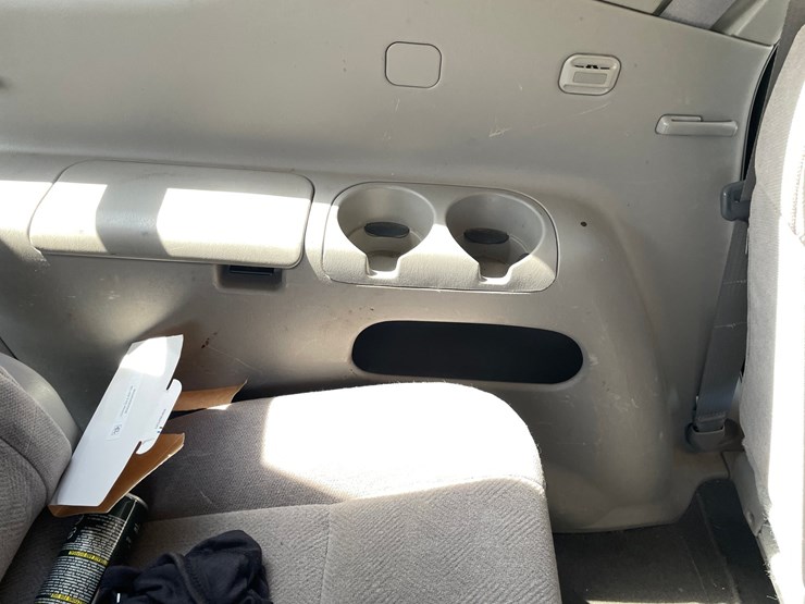 2003-toyota-sequoia-image-66