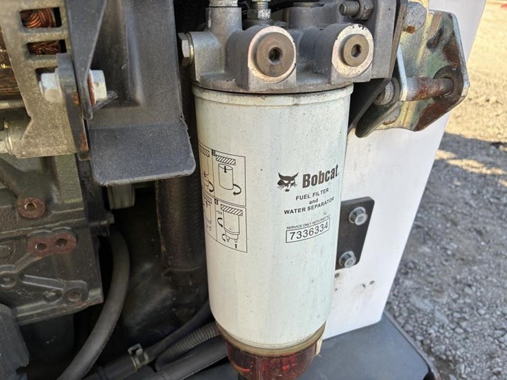 2021-bobcat-s740-image-30