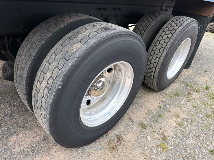 2013-kenworth-t880-image-8