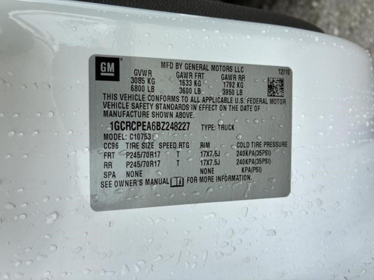 2011-chevrolet-1500-image-18