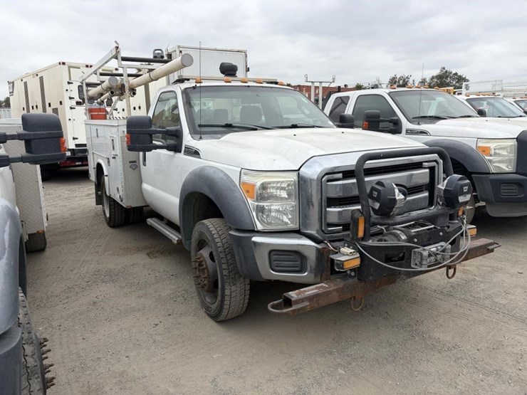 2012-ford-f450-xlt-image-2
