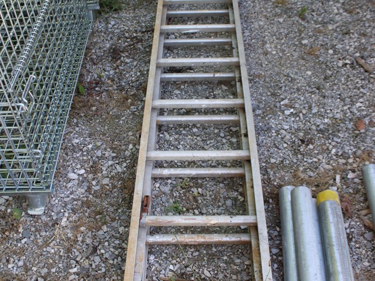 24'-extension-ladder-image-1