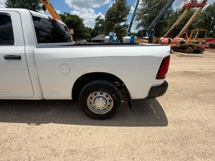 2013-dodge-ram-2500-image-12