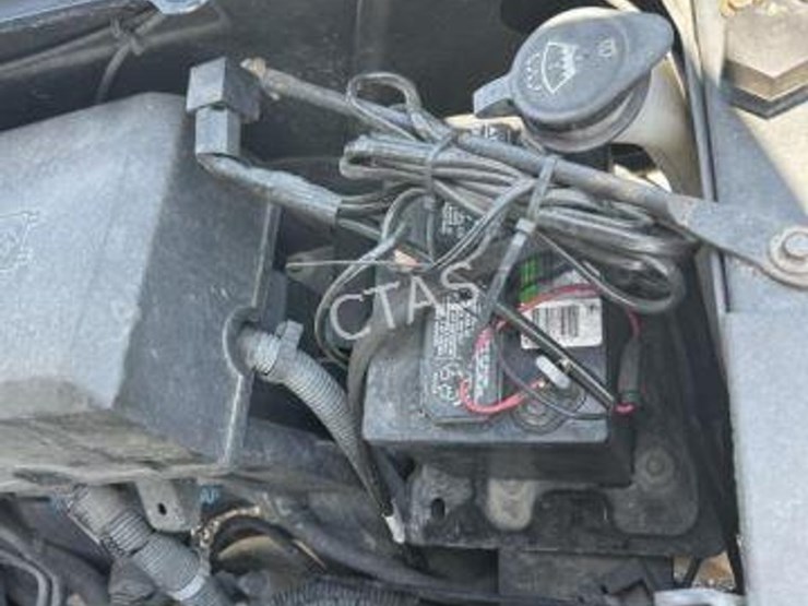2008-cadillac-escalade-image-22