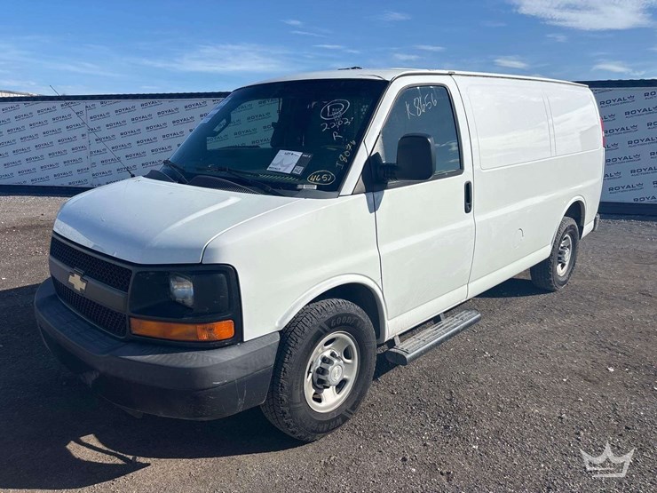2016-chevrolet-express-2500-image-21