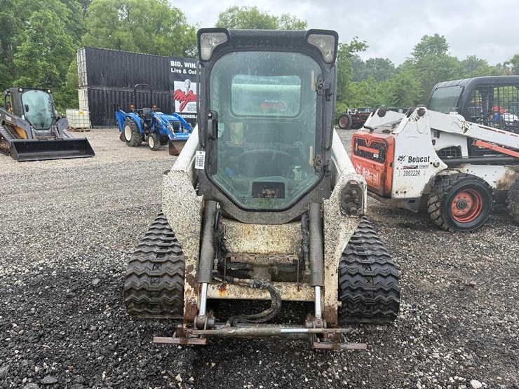 2020-bobcat-t595-image-7
