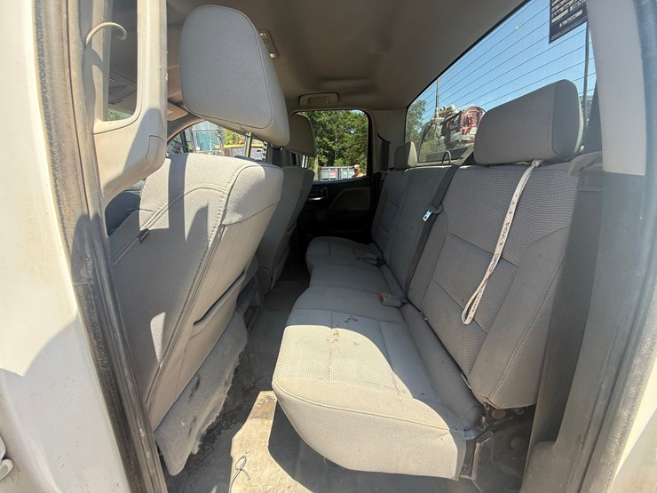 2019-chevrolet-2500hd-image-52