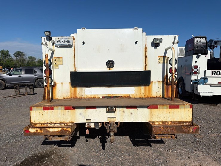 2016-ford-f550-image-6