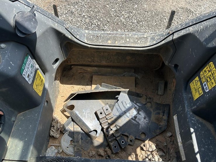 2021-bobcat-t76-image-14