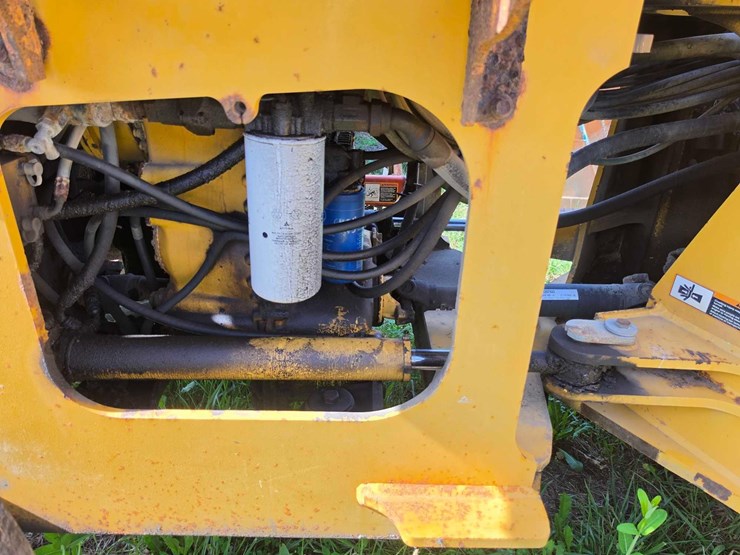 deere-624h-image-11