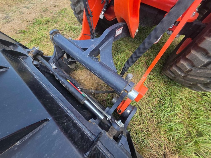 2026-kubota-r640-image-14