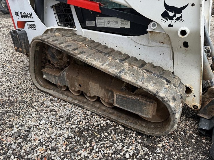 2019-bobcat-t595-image-12