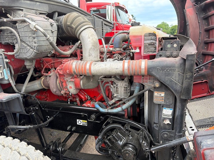 2015-kenworth-t880-image-18