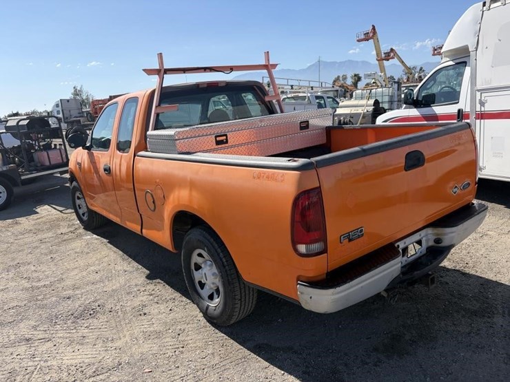 2000-ford-f150-xl-image-4