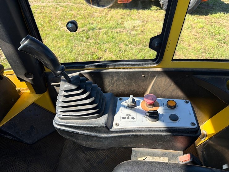 bomag-bw211d-40-image-12