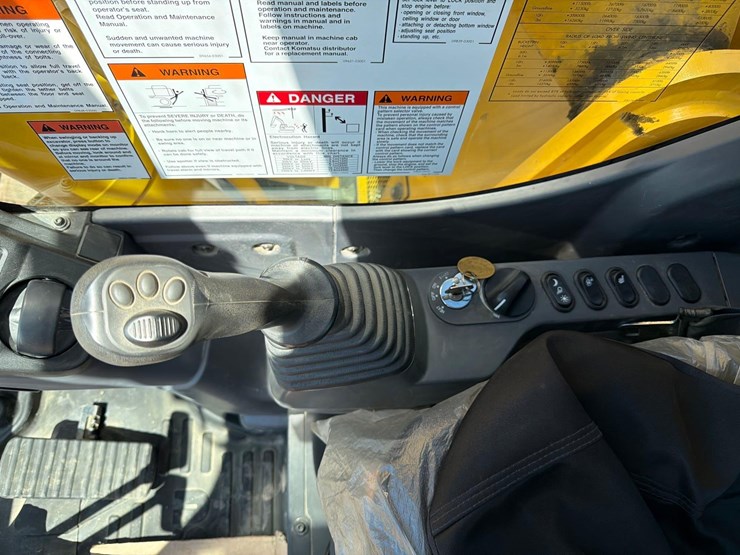 komatsu-pc238us-lc-11-image-28