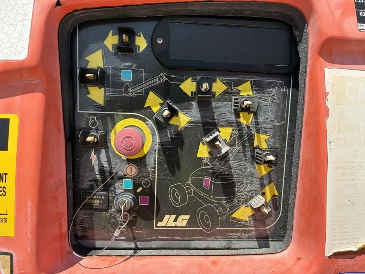 2002-jlg-600aj-image-23