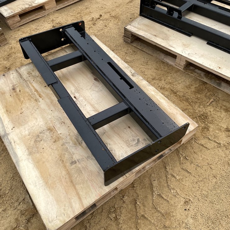 #2003 • New Wolverine Pallet Fork Frame