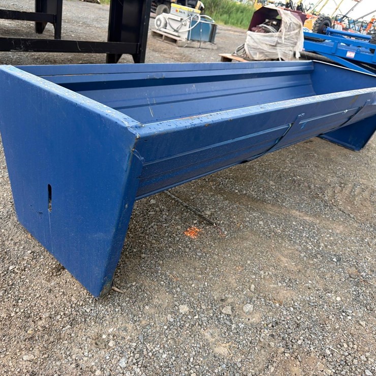 NEW CATTLE FEEDER NEW SUPPORT EQUIPMENT