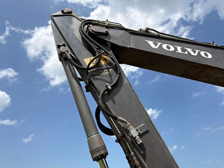 volvo-ew180b-image-20