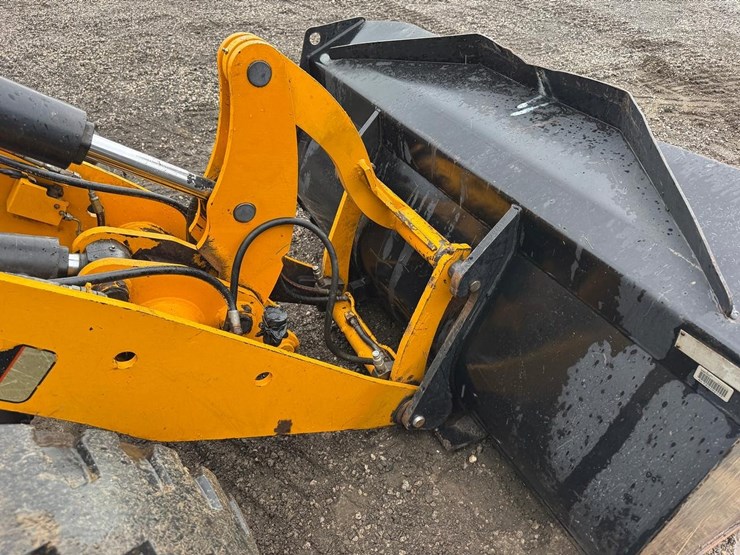 jcb-406-image-19