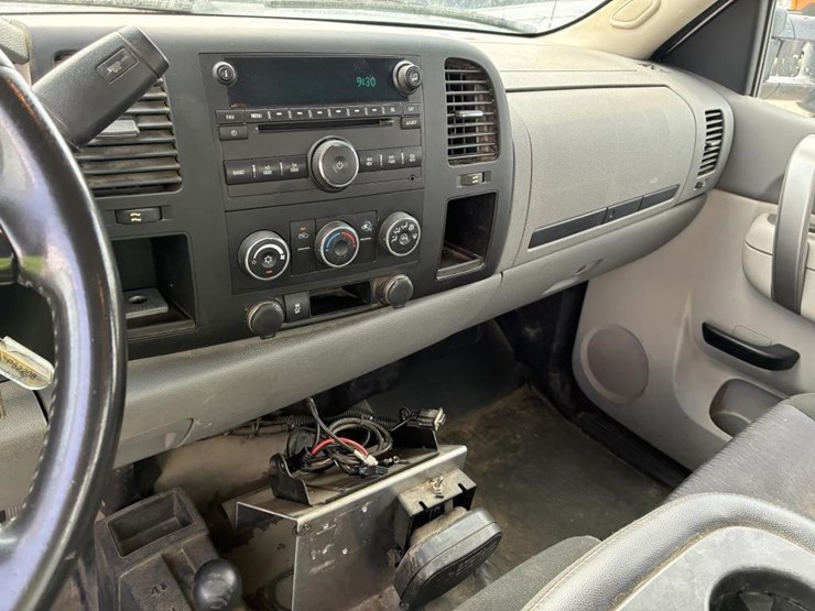 2012-gmc-sierra-2500-image-27