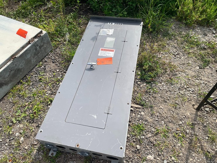 #8330-•-electrical-panel-image-1