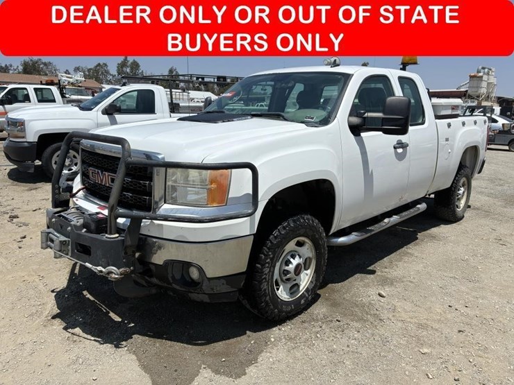 2012-gmc-sierra-2500-image-1