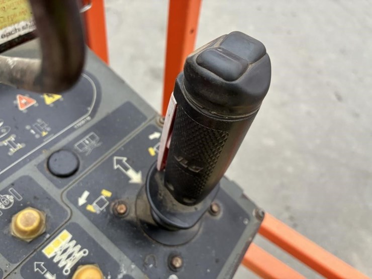 2007-jlg-4069le-image-24