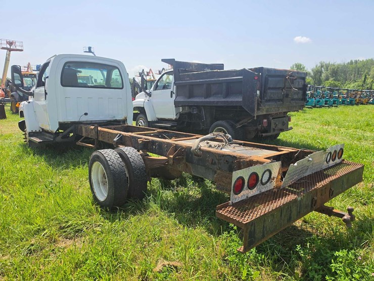 2003-gmc-topkick-c4500-image-4