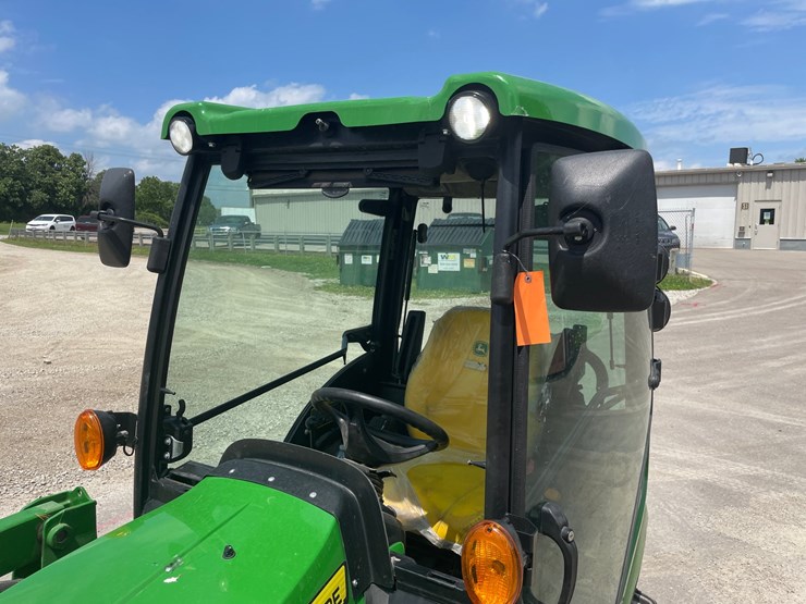2024-john-deere-1025r-image-25