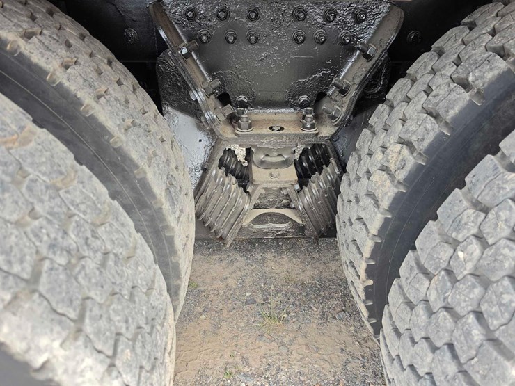 2015-kenworth-t880-image-11