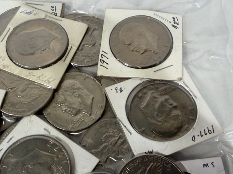 #40033-•-(50)-one-dollar-coins-image-18