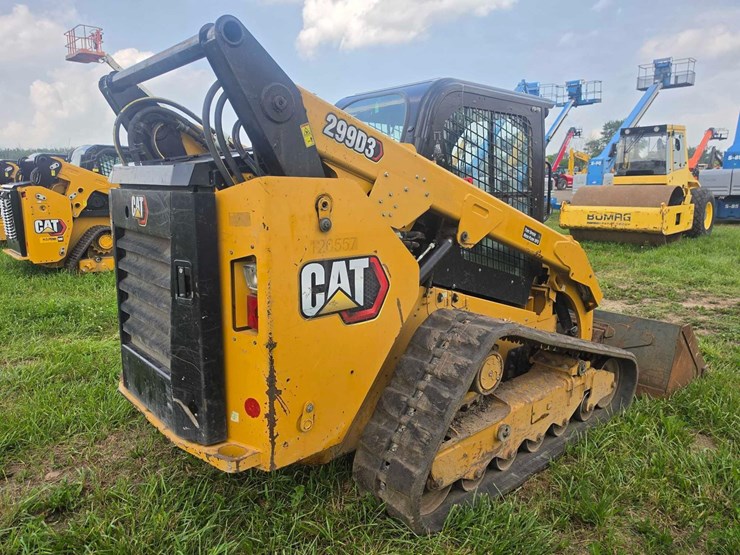2021-caterpillar-299d3-image-5