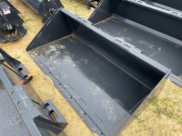 #2029-•-new-wolverine-skid-steer-72"-bucket-image-1