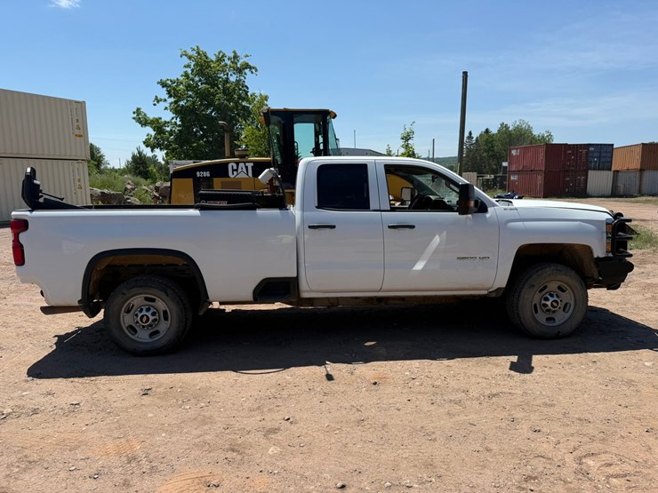 2019-chevrolet-2500hd-image-6