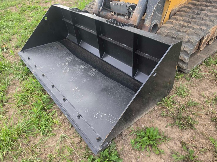 2020-deere-333g-image-16