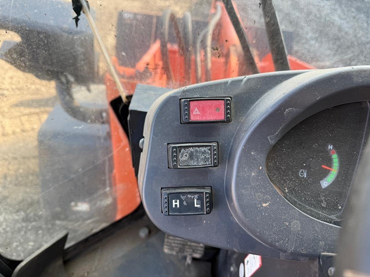 2019-hitachi-zw80-5b-image-23