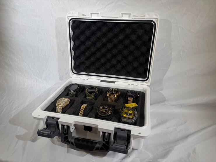 #84577-•-box-of-invicta-watches-image-1