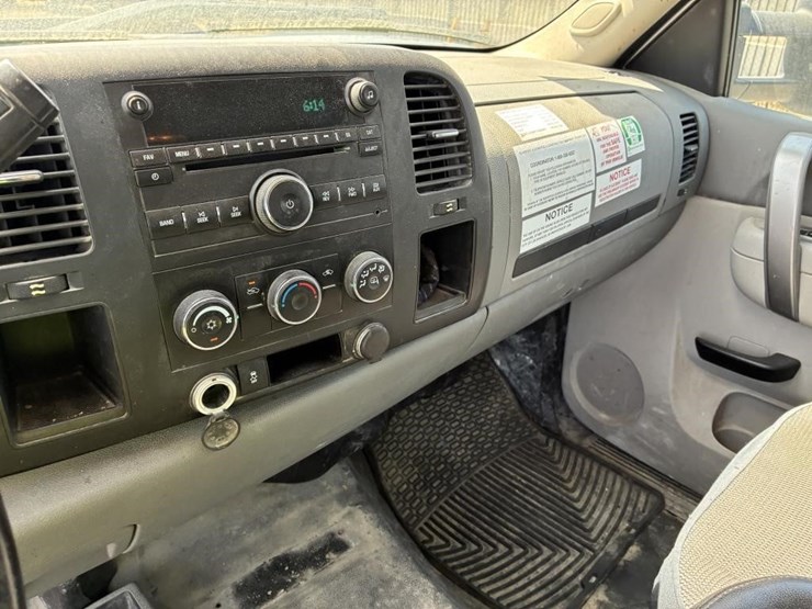 2012-gmc-sierra-2500-image-17
