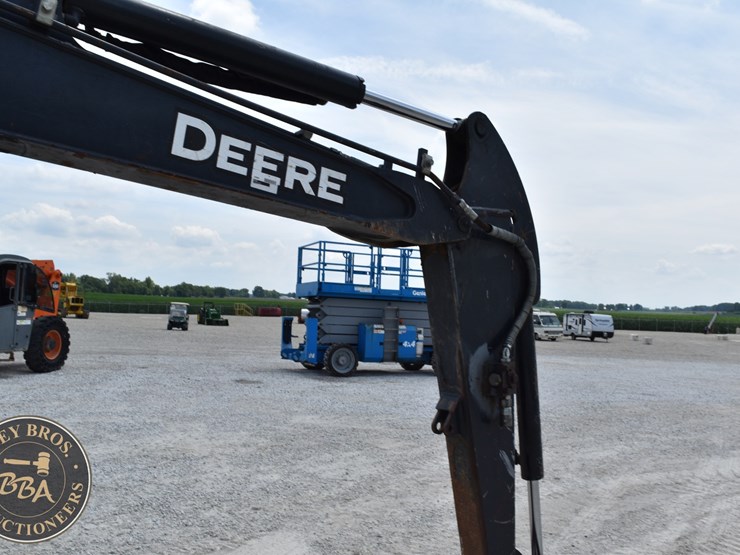 2020-deere-35g-image-29